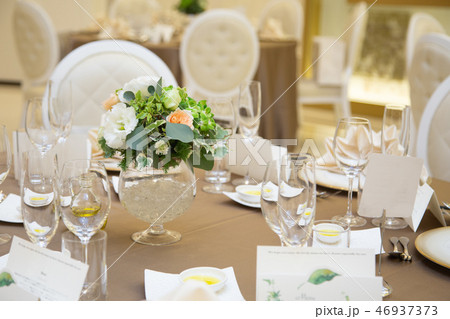 テーブル装花 46937373