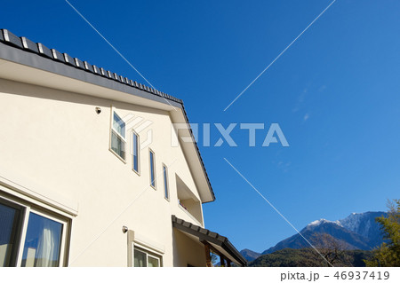 漆喰と大屋根の家 46937419