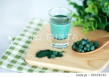 Close up a vegan blue spirulina smoothie  46938145