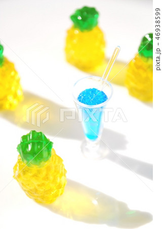 ブルーハワイとパイナップルのグミ 46938599