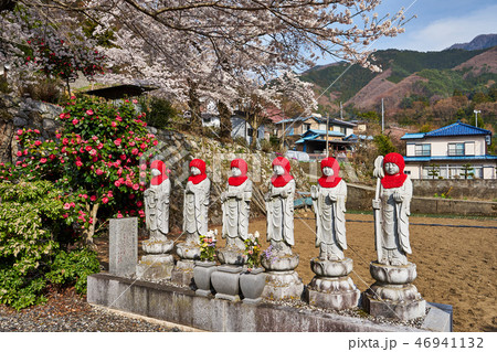 山梨県　永泰寺のお地蔵様 46941132