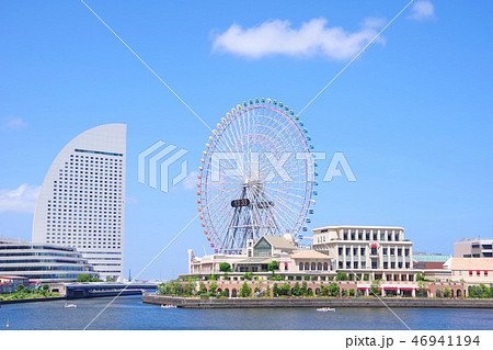 【みなとみらい】青空と観覧車 【みなとみらい】青空と観覧車 46941194
