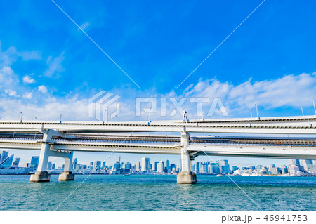 お台場 レインボーブリッジ 台場公園からの景色 お台場 レインボーブリッジ 台場公園からの景色 46941753