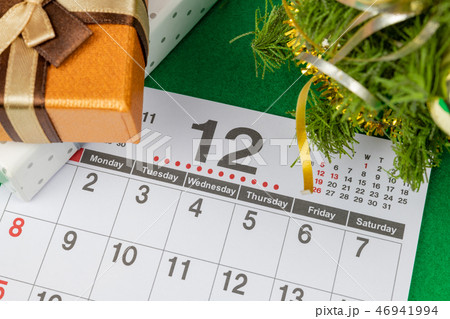 カレンダー 12月 イメージ クリスマス カレンダー 12月 イメージ クリスマス 46941994