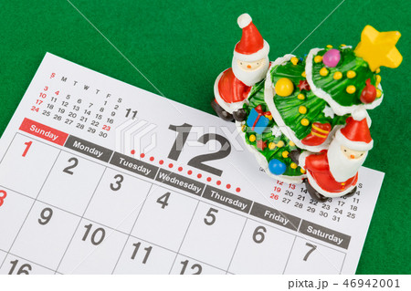 カレンダー　12月　イメージ　クリスマス 46942001