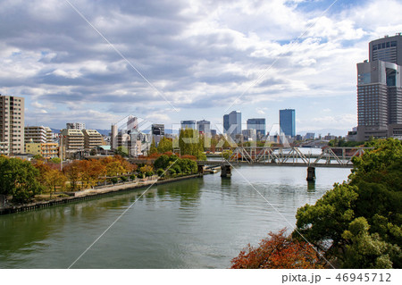 大阪市　桜ノ宮　大川　都市風景 46945712