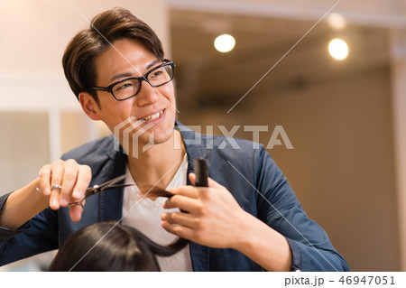 ヘアサロン 美容師 イメージ ヘアサロン 美容師 イメージ 46947051