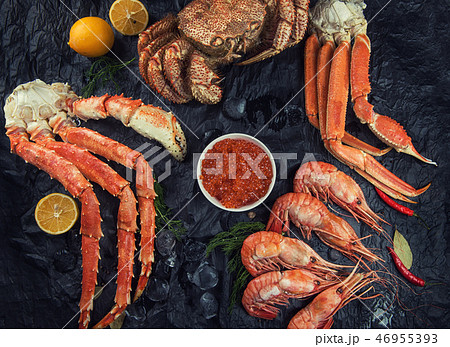 Set of fresh seafood 46955393