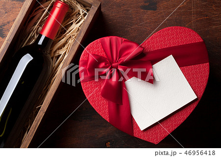 Valentine's day greeting card Valentine's day greeting card 46956418