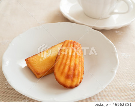 マドレーヌとフィナンシェ 46962851