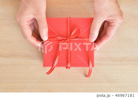 ギフトボックス 46967181