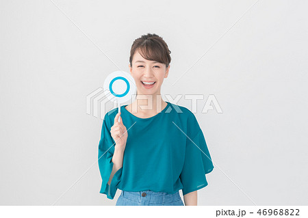 young woman 46968822