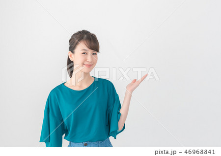 young woman 46968841