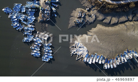 ドローン 航空撮影 港 46969897
