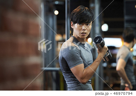 フィットネスジム 46970794