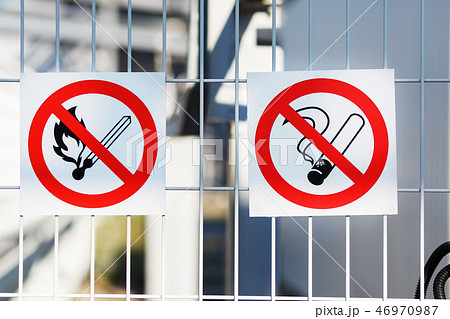 Sign Flammable on the fence of an industrial Sign Flammable on the fence of an industrial 46970987