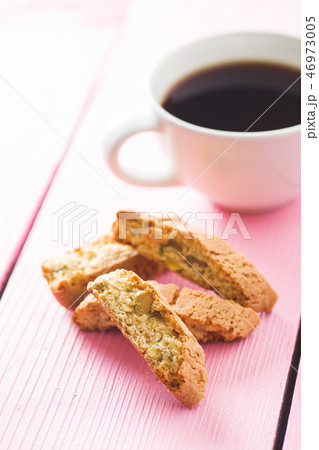 Sweet cantuccini biscuits. 46973005