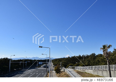 茅ヶ崎市 浜須賀歩道橋より見た富士山 茅ヶ崎市 浜須賀歩道橋より見た富士山 46973166