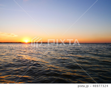 メキシコ湾に沈む夕日 46977324