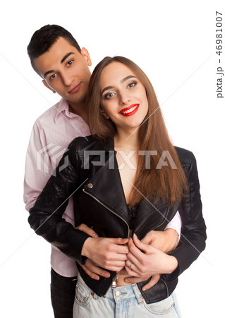 Boyfriend hugging his girlfriend 46981007