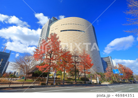 晴天下の大阪歴史博物館 46984351