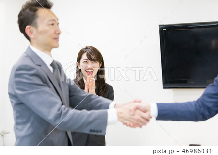 ビジネスシーン ビジネスシーン 46986031