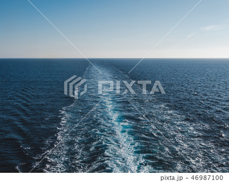 Trace of a cruise ship on the sea surface 46987100