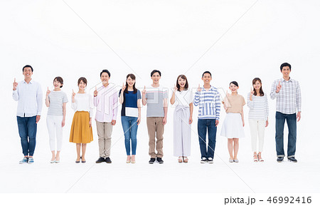 若い人々 46992416