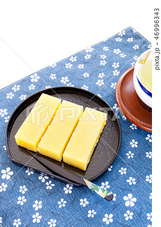 芋羊羹、芋ようかん、いも羊羹、イモ羊羹、いもようかん、お茶、日本茶 46996343