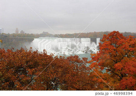 紅葉のナイアガラの滝 アメリカ滝 カナダ 紅葉のナイアガラの滝 アメリカ滝 カナダ 46998394