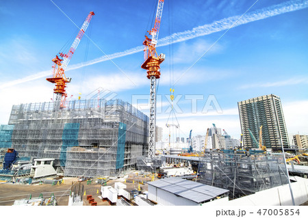 マンション・ビルの建設現場 マンション・ビルの建設現場 47005854