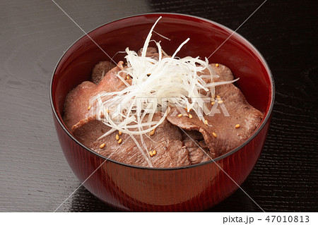 牛タン丼 牛タン丼 47010813