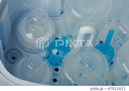 Sterilizer for plastic feeding bottle Sterilizer for plastic feeding bottle 47011621