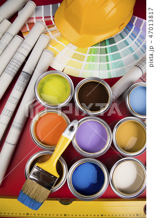 Color palette, can, red background 47013817