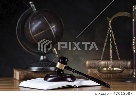 Globe, Law and justice concept 47015087