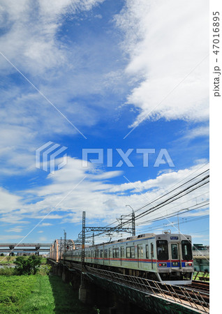 荒川橋梁を渡る京成電車 荒川橋梁を渡る京成電車 47016895