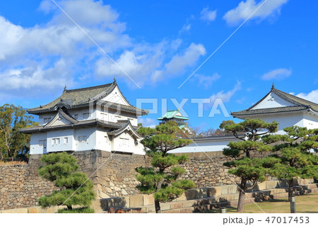 大阪府 晴天下の大阪城千貫櫓と多聞櫓の写真素材