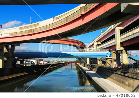 首都高速6号三郷線の加平出入口付近の都市景観 47018655