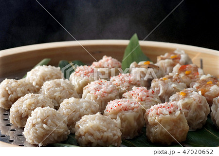 食べ物　アジアン料理　セイロ　湯気　料理　蒸し物　中華料理　中華　焼売　飲茶　中国　湯気　 47020652