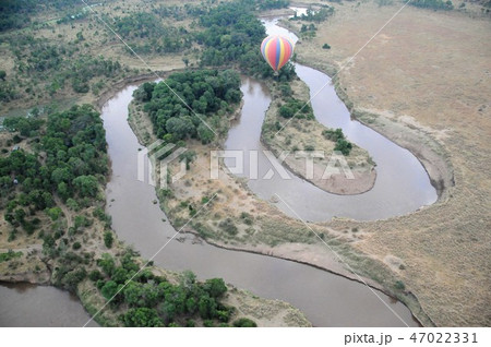 ケニア、マサイマラ、バルーンサファリ、マラ川 47022331