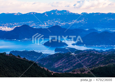 【静岡県】伊豆達磨山高原から望む内浦湾と箱根連山 【静岡県】伊豆達磨山高原から望む内浦湾と箱根連山 47023600