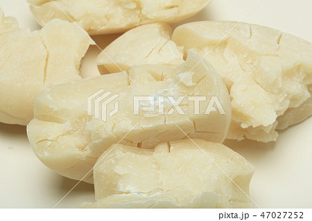 鏡開き(カビが生えた鏡餅) 鏡開き(カビが生えた鏡餅) 47027252