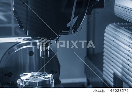 The CNC milling machine . 47028572