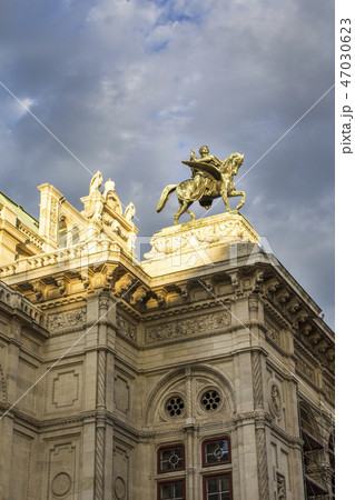 Vienna State Opera. Vienna Opera House. Vienna State Opera. Vienna Opera House. 47030623
