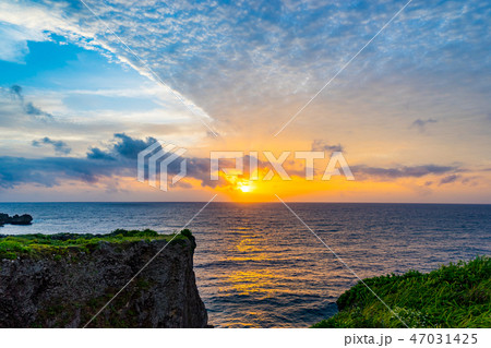 【沖縄県】夕焼け 47031425