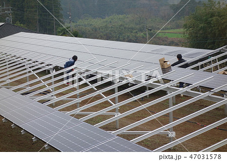 太陽光発電所工事現場 47031578