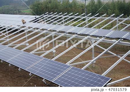 太陽光発電所工事現場 47031579