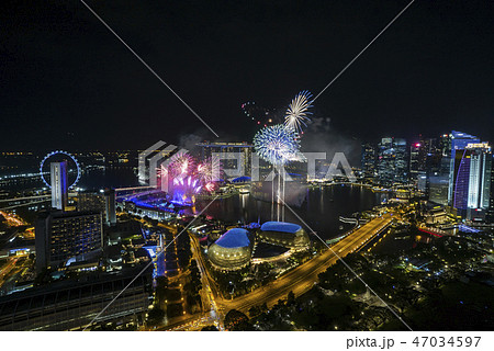 New Year Eve Fireworks Show at Singapore New Year Eve Fireworks Show at Singapore 47034597