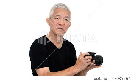 Asian elderly guy start taking photo sale online  47035564