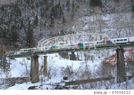 大糸線の冬 47039222